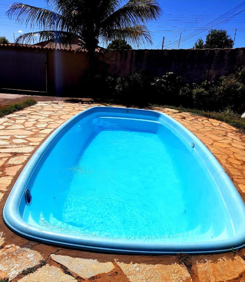 Otima Casa Caldas Novas 2 Km Do Centro Para Ate 14 Pesssoas Com Piscina Aquecida, Churrrasqueira, Wifi Esterno foto